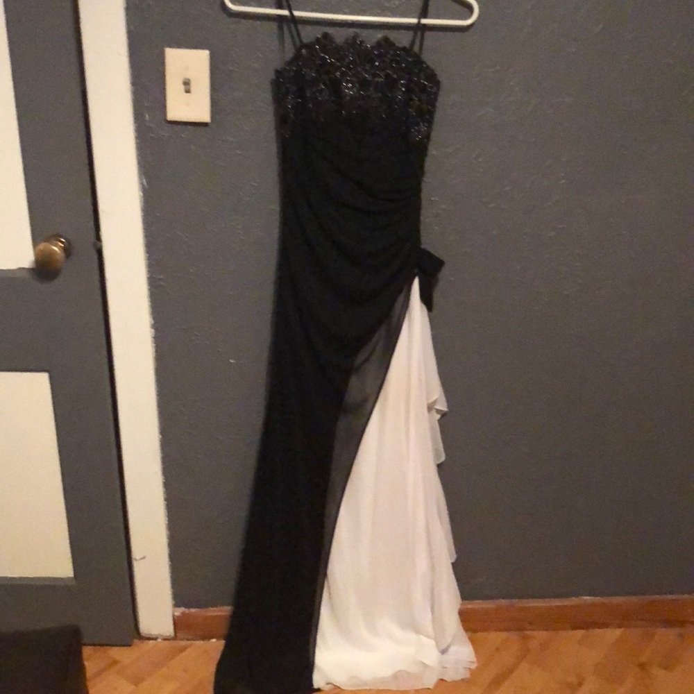 Blondies nite black and white prom dress